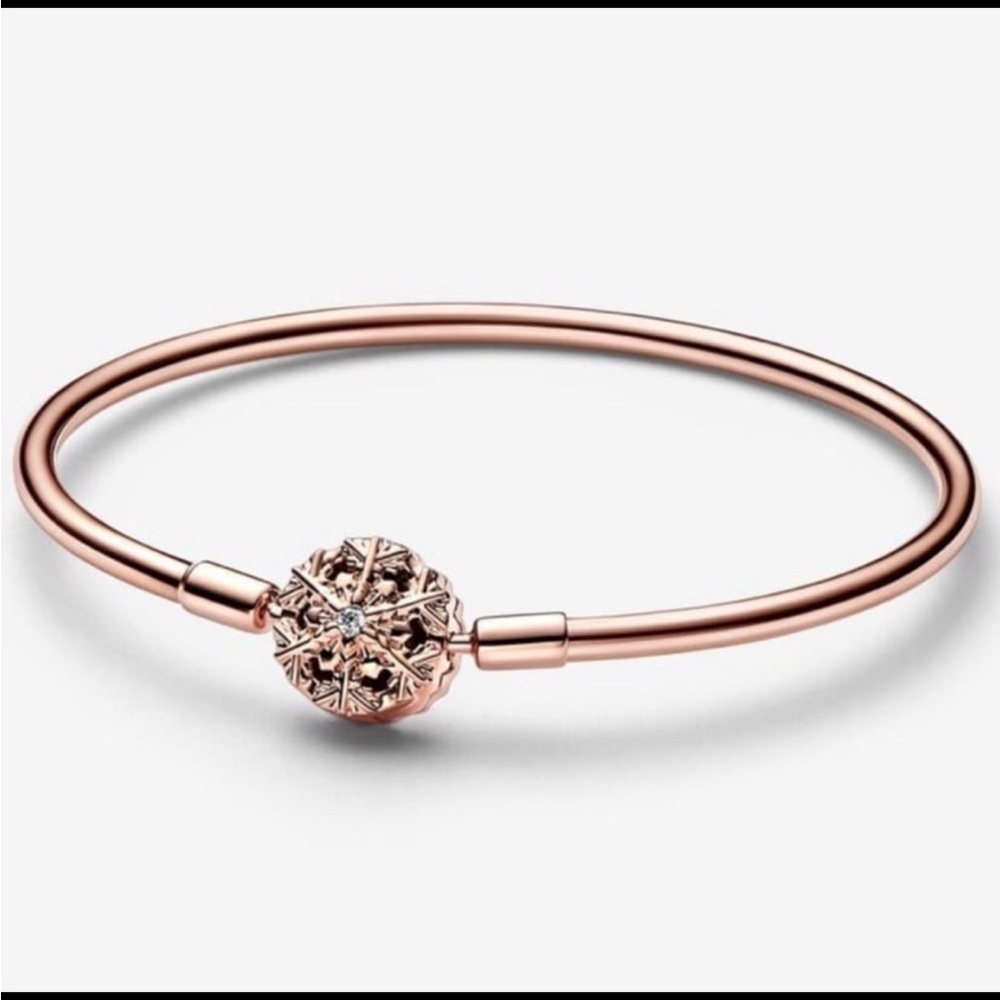 Pandora Moments Sparkling Snowflake Clasp Bangle-Rose Gold Plated Bracelet
